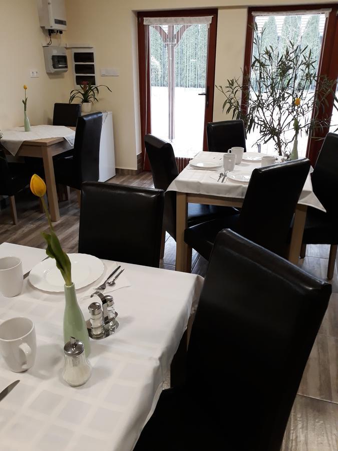 Csipkehaz Apartman Cserkeszőlő Bagian luar foto